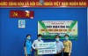 Đại diện Đảng ủy, UBND, UBMTTQ Phường tiếp nhận tiền (04/6/2021)