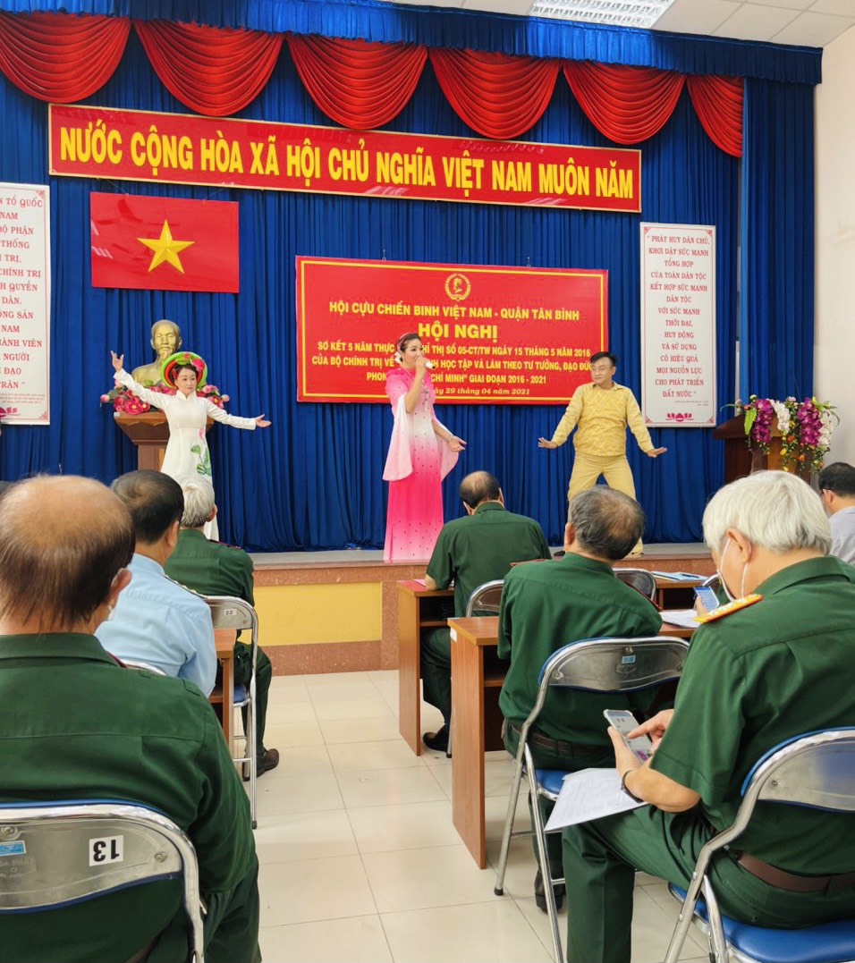 Văn nghệ 05
