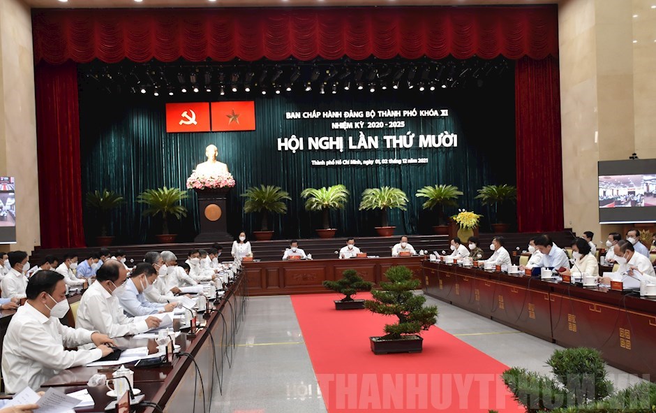 Các đại biểu tham dự Hội nghị lần thứ 10, Ban Chấp hành Đảng bộ TP khóa XI