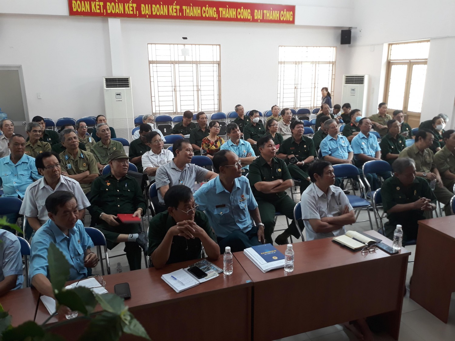 Quang cảnh hội nghị.